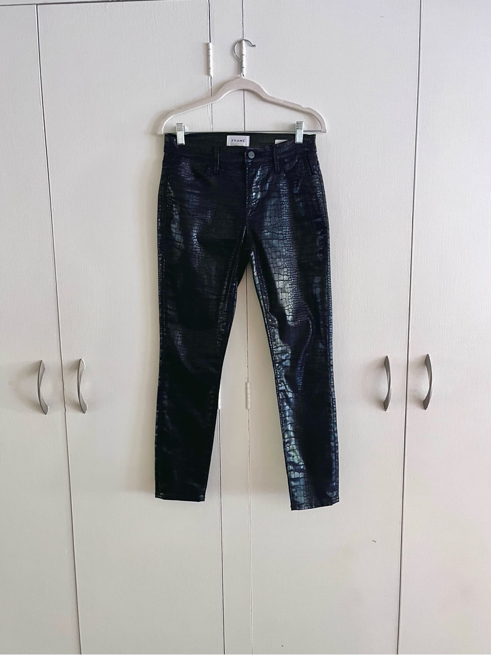 FRAME Le High Croc Embossed Skinny 26